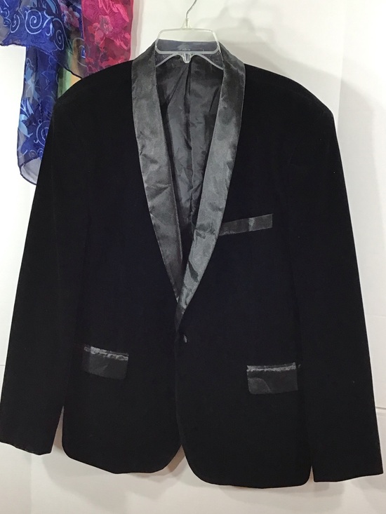 TR Premium Other - TR Premium Men's Black Velvet Tuxedo Blazer with Satin Trim 3X 48